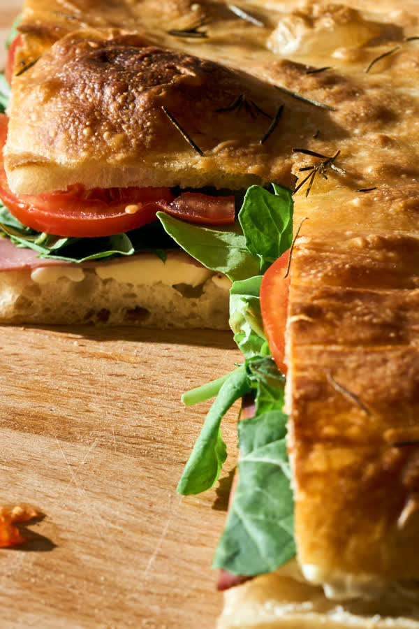 Sebzeli focaccia sandviç